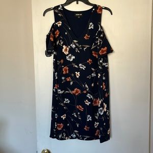 Cold shoulder short sleeve shift dress